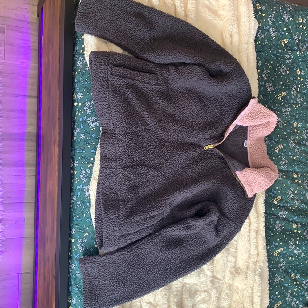 Fuzzy half zip up